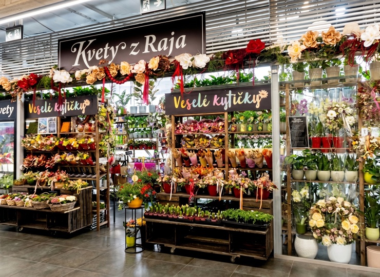 Kvety z Raja – Kamenné námestie OD Prior, Bratislava